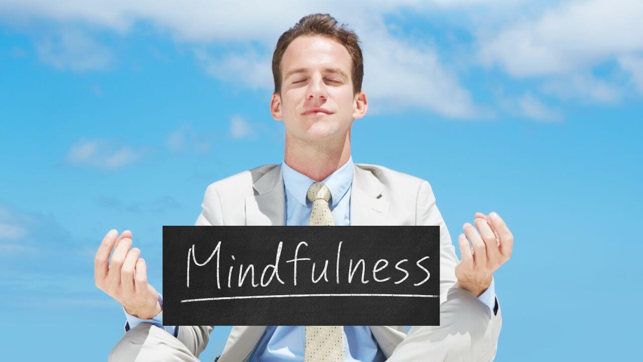 Colaborador meditando